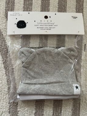10/$15 NWT Rise Little Earthling Set of 2 Baby Beanies - Bear Ears